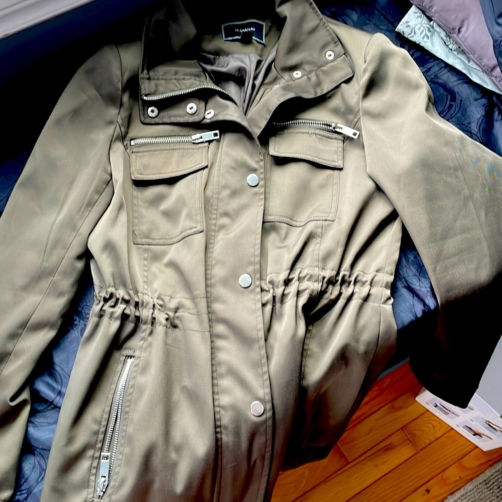 Light spring/fall jacket from Le Chateau size M